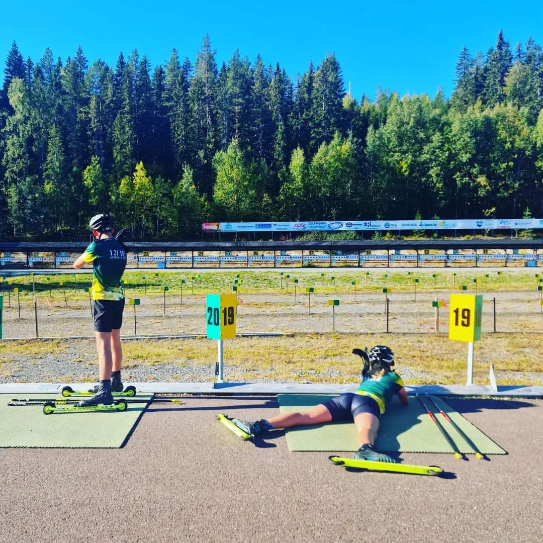 Fredrik Lindström och Kari Korpela var med som tränare på ett ungdomsläger i Sollefteå 